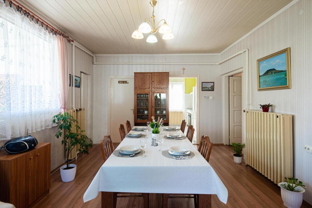 Vadkacsa Apartmanhaz Medencevel Zamardi Exterior photo